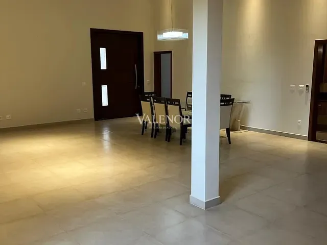 Casa com 480m² 4 quartos e 7 banheiros, à venda, no bairro Portal do Paraíso I em Jundiaí