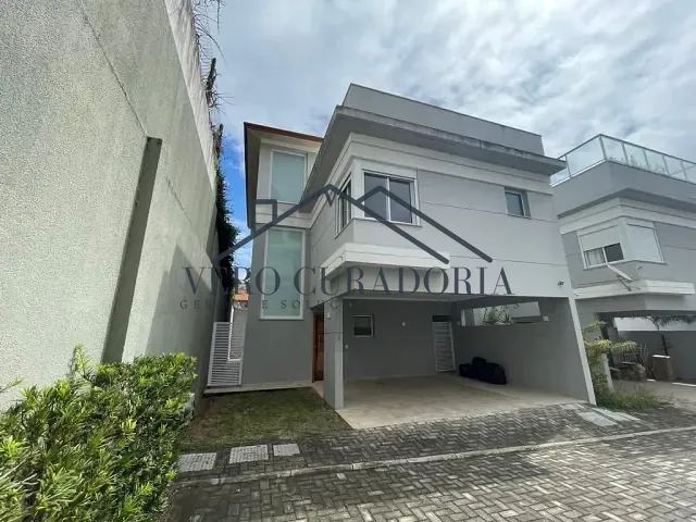 Casa 3 quartos e 5 banheiros, à venda, no bairro Vila Oliveira em Mogi das Cruzes
