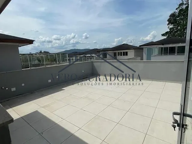 Casa 3 quartos e 5 banheiros, à venda, no bairro Vila Oliveira em Mogi das Cruzes