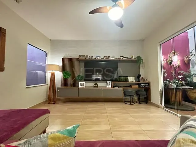 Casa com 425m² 3 quartos e 3 banheiros, à venda, no bairro Parque Universitário em Rio Claro