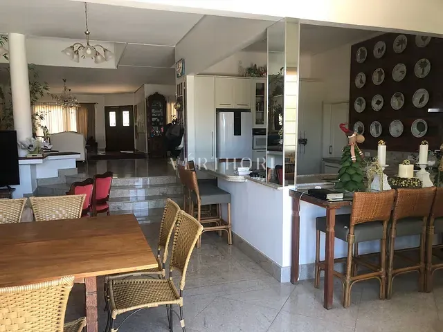 Casa com 420m² 3 quartos e 5 banheiros, à venda ou para alugar, no bairro Terras de Santana em Londrina