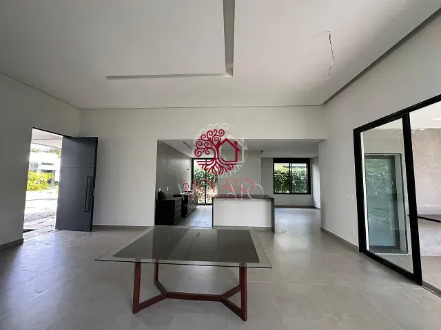 Casa com 500m² 4 quartos e 5 banheiros, à venda ou para alugar, no bairro Várzea em Lagoa Santa
