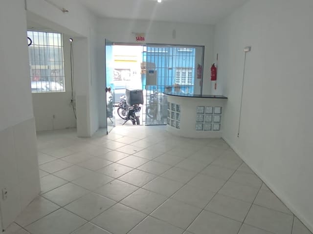 Casa com 120m², para alugar, no bairro Centro em Florianópolis