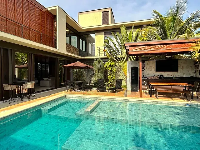 Casa 4 quartos e 5 banheiros, à venda, no bairro Chácara São José em Jaguariúna