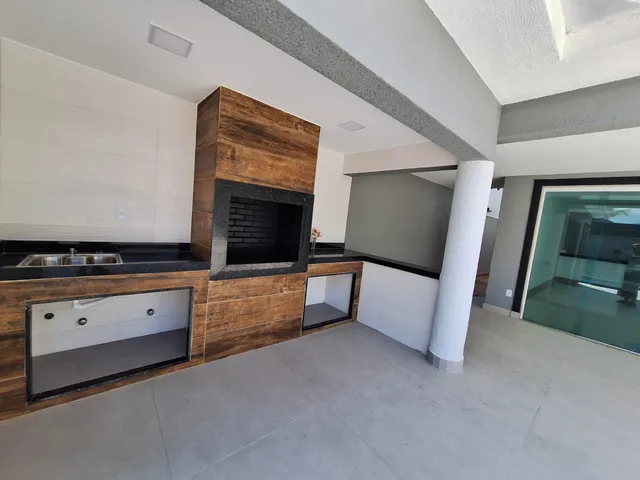 Casa 5 quartos e 7 banheiros, para alugar, no bairro Recreio dos Bandeirantes em Rio de Janeiro