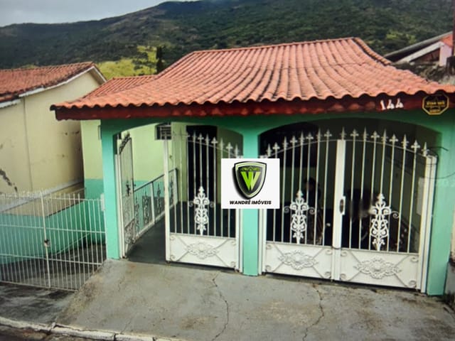 Casa 3 quartos e 2 banheiros, à venda, no bairro Centro em Extrema