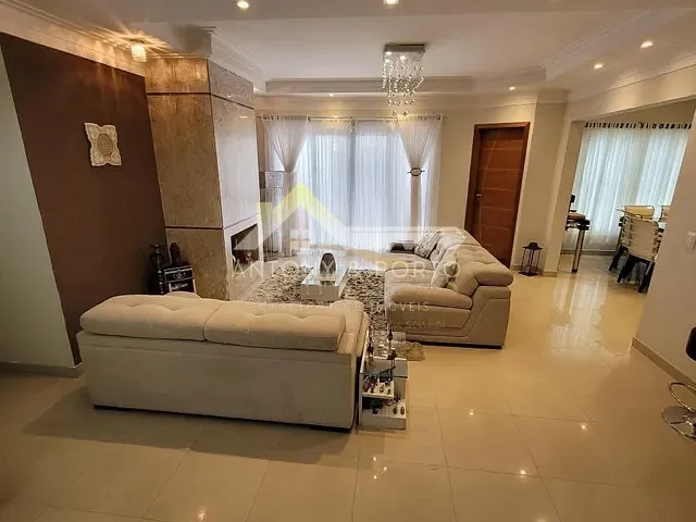Casa com 350m² 4 quartos e 5 banheiros, à venda, no bairro Aruja 5 em Arujá