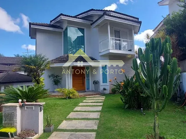 Casa com 350m² 4 quartos e 5 banheiros, à venda, no bairro Aruja 5 em Arujá