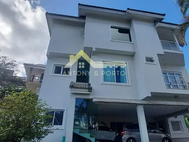 Casa com 350m² 4 quartos e 5 banheiros, à venda, no bairro Aruja 5 em Arujá