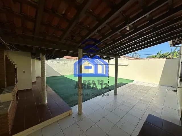 Casa com 330m² 3 quartos e 2 banheiros, à venda, no bairro Getuba em Caraguatatuba