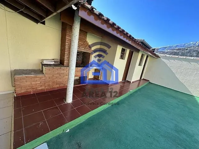 Casa com 330m² 3 quartos e 2 banheiros, à venda, no bairro Getuba em Caraguatatuba