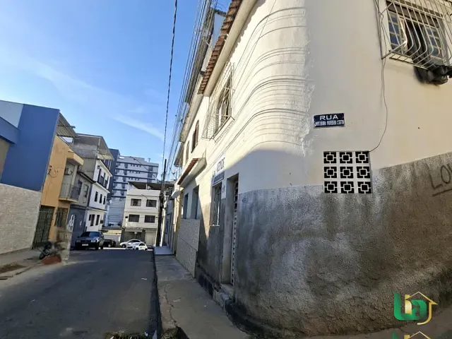 Casa 2 quartos e 1 banheiro, à venda, no bairro Barra em Muriaé