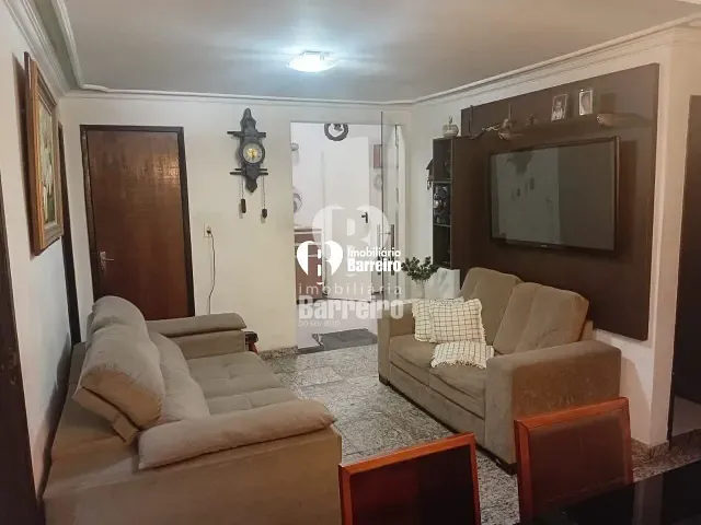 Casa 4 quartos e 2 banheiros, à venda, no bairro Conjunto Água Branca em Contagem