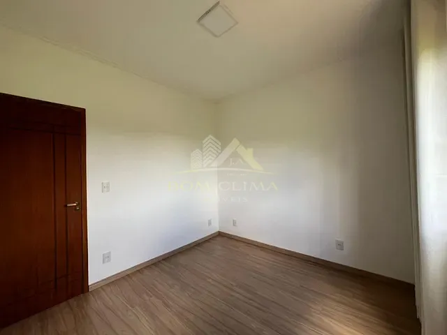 Casa 3 quartos e 2 banheiros, à venda, no bairro Filgueiras em Juiz de Fora