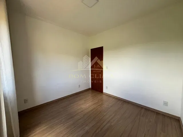 Casa 3 quartos e 2 banheiros, à venda, no bairro Filgueiras em Juiz de Fora