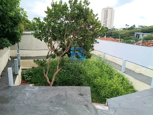 Casa com 198m² 4 quartos e 2 banheiros, à venda ou para alugar, no bairro Centro em Itatiba