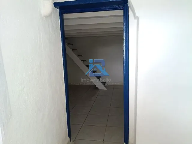 Casa com 198m² 4 quartos e 2 banheiros, à venda ou para alugar, no bairro Centro em Itatiba