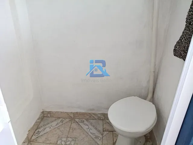 Casa com 198m² 4 quartos e 2 banheiros, à venda ou para alugar, no bairro Centro em Itatiba