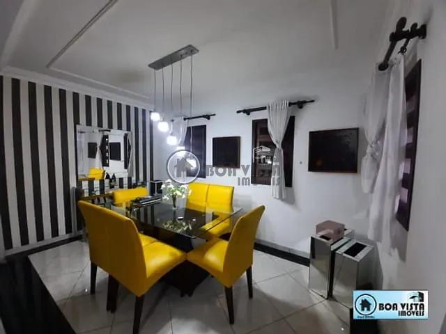 Sobrado com 250m² 3 quartos e 2 banheiros, à venda, no bairro Jardim Medina em Poá