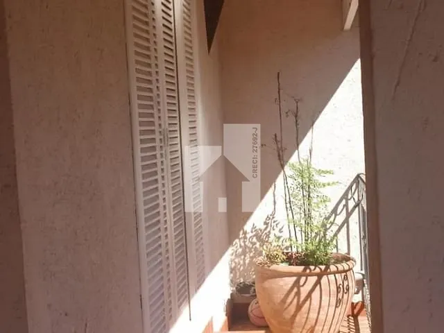 Casa com 1000m² 3 quartos e 4 banheiros, à venda, no bairro Corrupira em Jundiaí