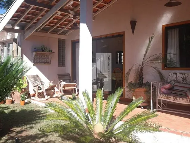 Casa com 1000m² 3 quartos e 4 banheiros, à venda, no bairro Corrupira em Jundiaí