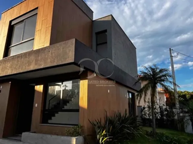 Casa com 158m² 3 quartos e 3 banheiros, à venda, no bairro Campeche em Florianópolis