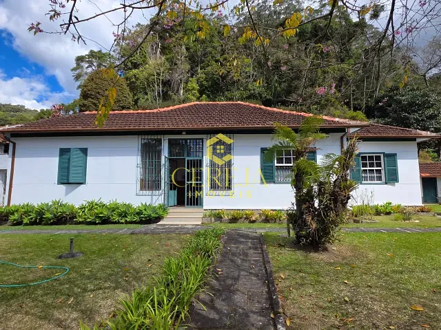 Casa com 3600m² 3 quartos e 4 banheiros, à venda, no bairro Mury em Nova Friburgo