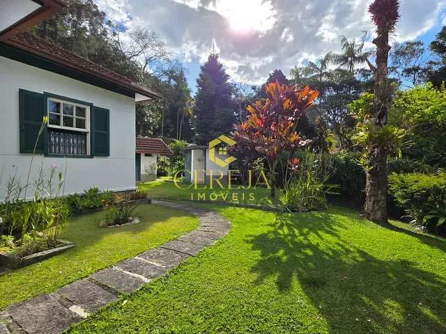 Casa com 3600m² 3 quartos e 4 banheiros, à venda, no bairro Mury em Nova Friburgo