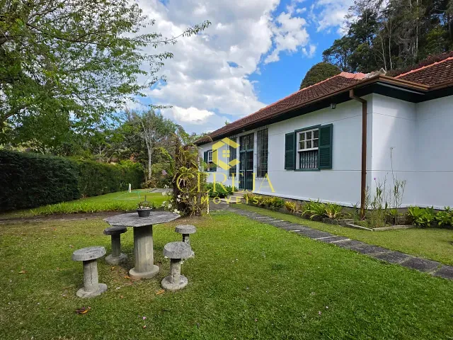 Casa com 3600m² 3 quartos e 4 banheiros, à venda, no bairro Mury em Nova Friburgo