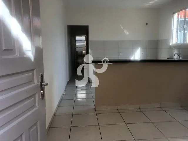 Casa com 47m² 1 quarto e 1 banheiro, para alugar, no bairro Paulista em Piracicaba