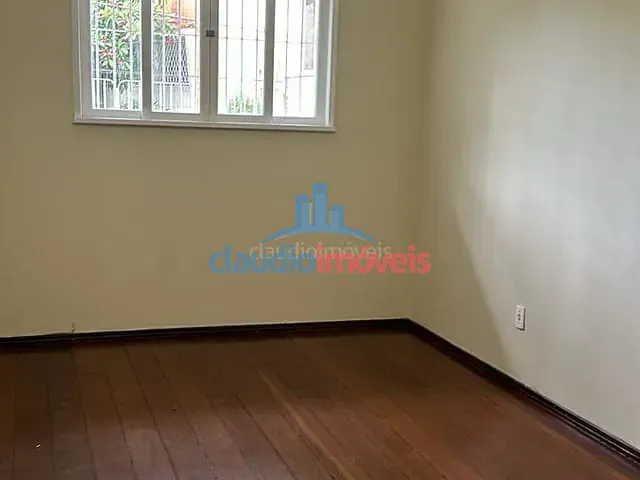 Casa 3 quartos e 2 banheiros, à venda, no bairro Jardim Amália em Volta Redonda