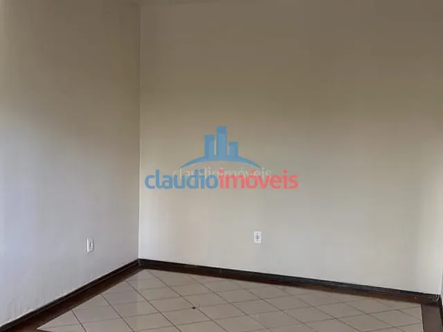 Casa 3 quartos e 2 banheiros, à venda, no bairro Jardim Amália em Volta Redonda