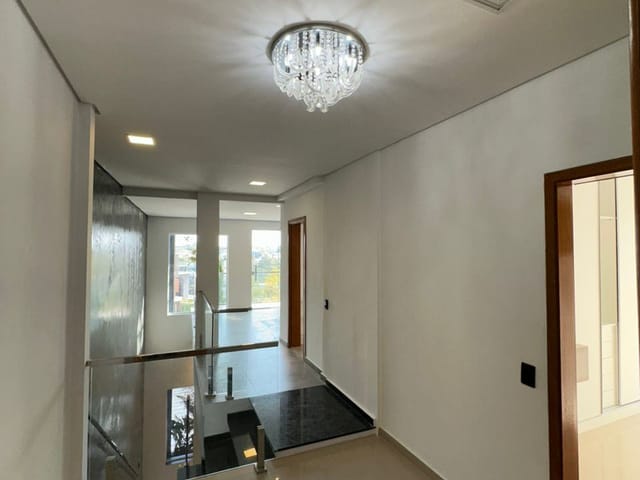 Casa 4 quartos e 1 banheiro, à venda, no bairro Cidade Parquelandia em Mogi das Cruzes