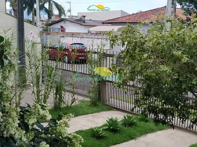 Casa com 420m² 5 quartos e 3 banheiros, à venda, no bairro Campeche em Florianópolis