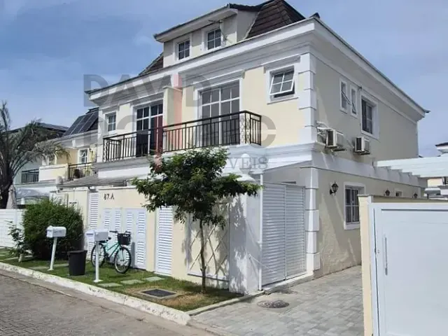 Casa 3 quartos e 4 banheiros, à venda, no bairro Recreio dos Bandeirantes em Rio de Janeiro