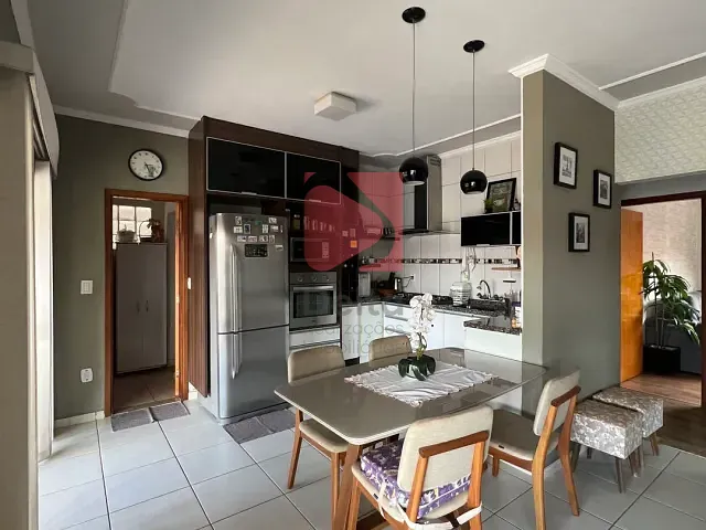 Casa 3 quartos e 2 banheiros, à venda, no bairro Jardim Terras de San José em Pirassununga