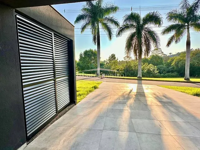 Casa com 1350m² 4 quartos e 5 banheiros, à venda, no bairro Jardim Ana Eliza em Cambé