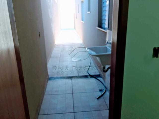 Casa com 125m² 3 quartos e 2 banheiros, à venda, no bairro Residencial José B Almeida em Londrina
