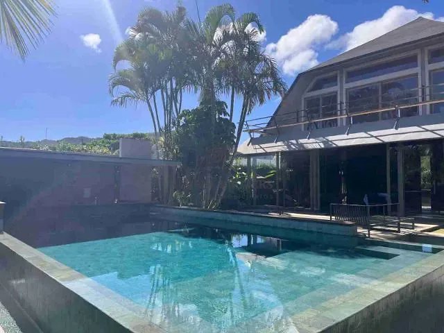 Casa 8 quartos e 11 banheiros, à venda, no bairro Cachoeira do Bom Jesus em Florianópolis