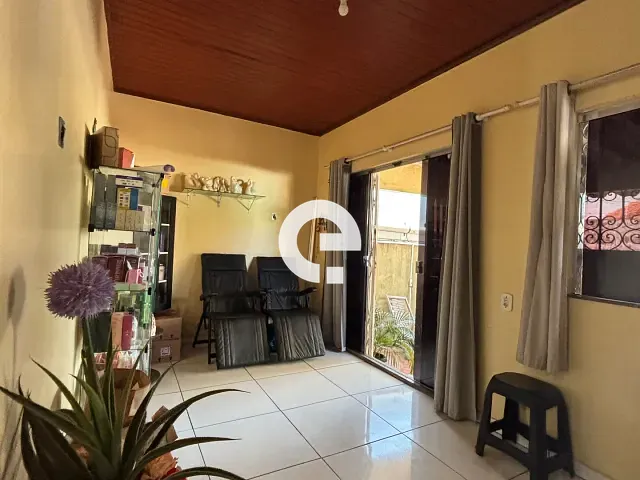 Casa 3 quartos e 2 banheiros, à venda, no bairro Caranazal em Santarém