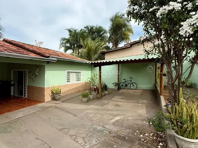 Casa com 420m² 3 quartos e 2 banheiros, à venda, no bairro Ipiranga em Goiânia