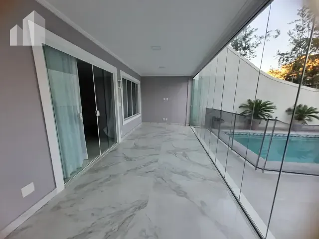 Casa com 384m² 4 quartos e 3 banheiros, à venda, no bairro Recreio dos Bandeirantes em Rio de Janeiro