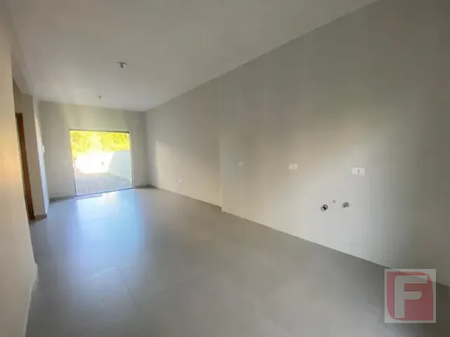 Casa 2 quartos e 2 banheiros, à venda, no bairro São José em Itapoá