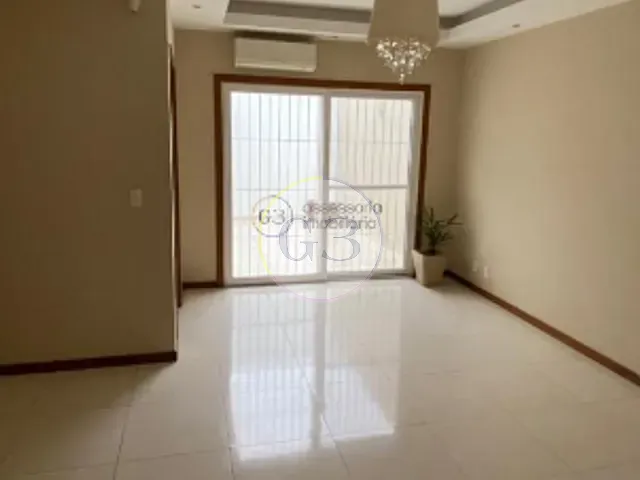 Casa 2 quartos e 1 banheiro, à venda, no bairro Três Vendas em Pelotas