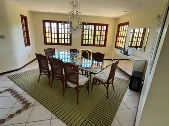 Casa com 860m² 3 quartos e 5 banheiros, à venda, no bairro Monte Belo em Valença