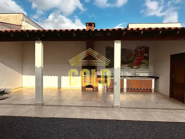Casa com 300m² 3 quartos e 3 banheiros, à venda, no bairro Jardim Portal de Itamaracá em Londrina