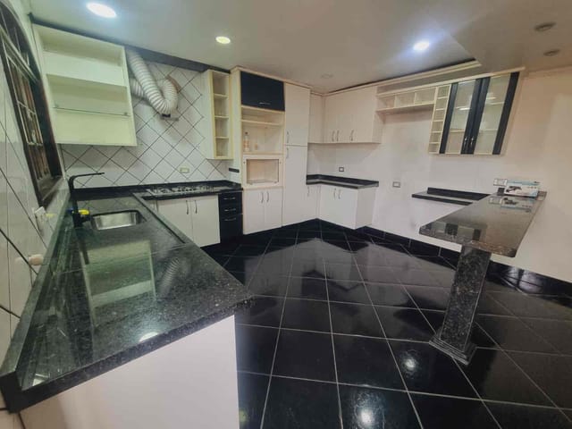 Casa com 90m² 1 quarto e 2 banheiros, para alugar, no bairro Jardim Roberto em Osasco