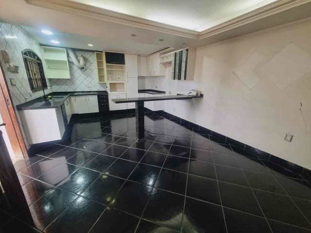 Casa com 90m² 1 quarto e 2 banheiros, para alugar, no bairro Jardim Roberto em Osasco