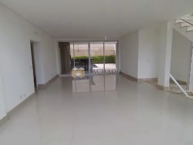 Casa com 470m² 4 quartos e 5 banheiros, à venda, no bairro Alphaville em Santana de Parnaíba