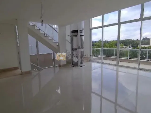 Casa com 470m² 4 quartos e 5 banheiros, à venda, no bairro Alphaville em Santana de Parnaíba